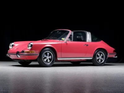 1972 Porsche 911T Targa in Strawberry