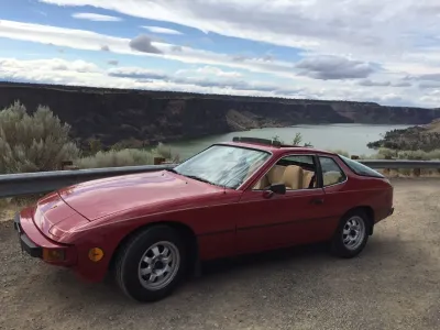 1978 Porsche 924 in Mars Red