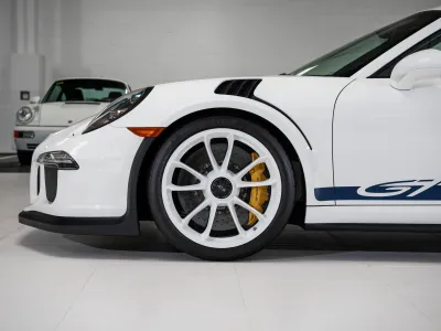 2016 Porsche 911 GT3 RS in Grand Prix White