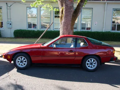 1978 Porsche 924 in Mars Red