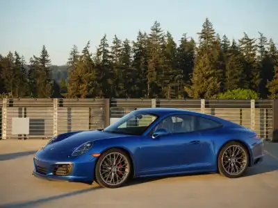 2017 Porsche 991.2 Carrera 4S Coupe In Sapphire Blue Metallic