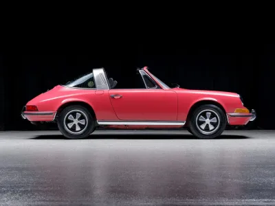 1972 Porsche 911T Targa in Strawberry
