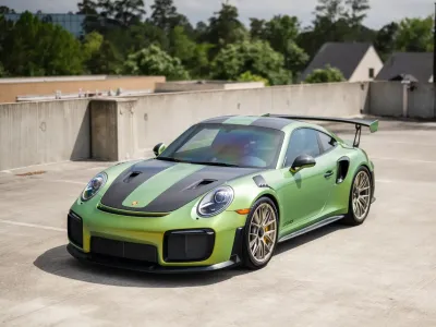 2019 Porsche 911 GT2 RS in Python Green Chromaflair