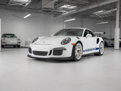 2016 Porsche 911 GT3 RS in Grand Prix White