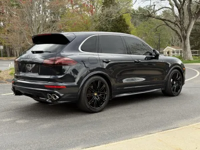 2016 Porsche Cayenne GTS in Moonlight Blue Metallic