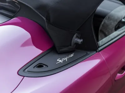 2022 Porsche 718 Spyder in Ruby Star