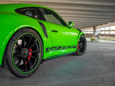 2019 Porsche 911 GT3 RS in Lizard Green